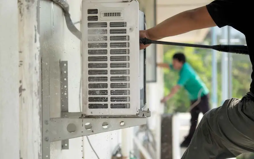 Instalaci&oacute;n de un aire acondicionado