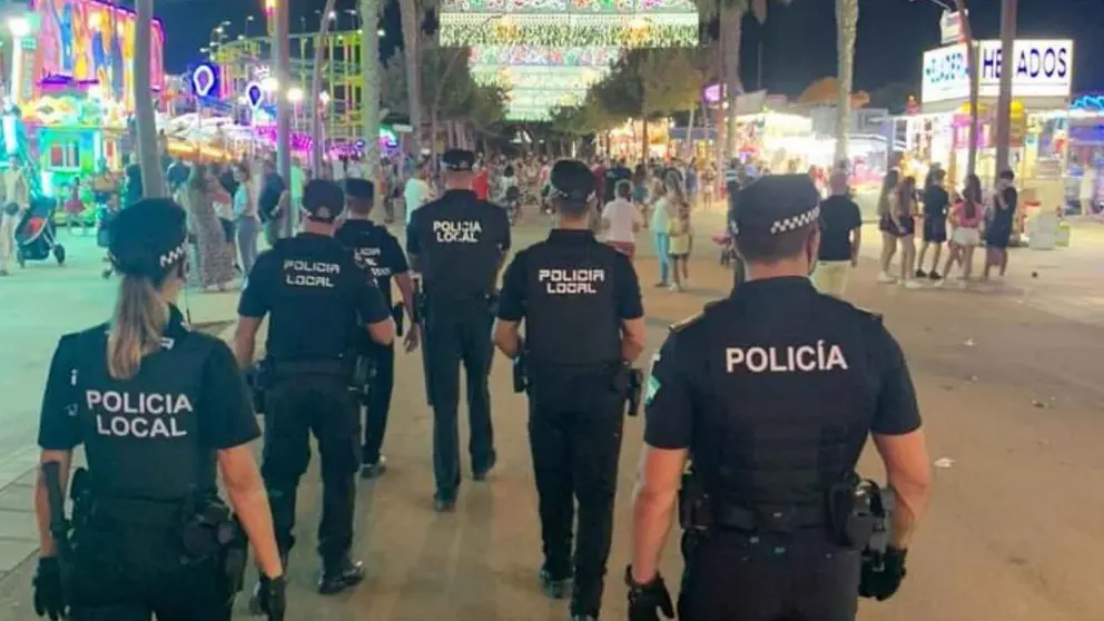 Agentes de la Polic&iacute;a Nacional en la Feria de Almer&iacute;a