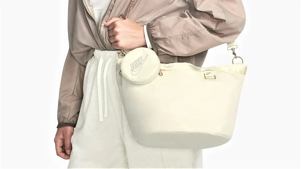 El bolso con monedero de Nike que no te quitar&aacute;s en todo el oto&ntilde;o