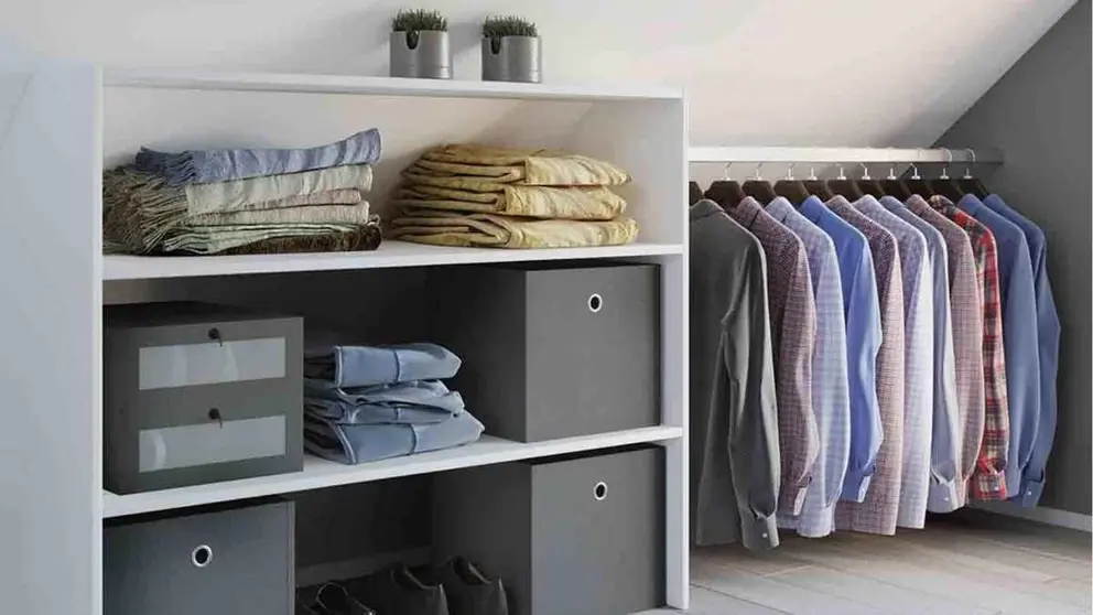 Estanter&iacute;a de techo con perchera VCM en Lidl