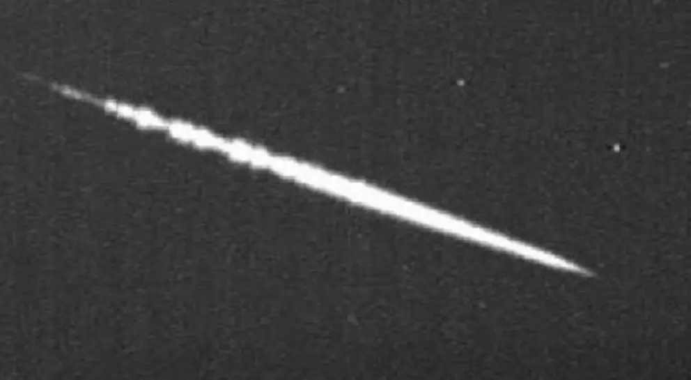 Esta es la espectacular bola de fuego que atraviesa el cielo del Golfo de C&aacute;diz a gran velocidad