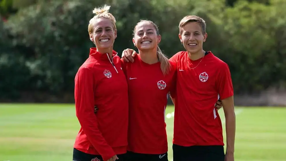 Jugadores de la Selecci&oacute;n de F&uacute;tbol Femenina de Canad&aacute; en Jerez