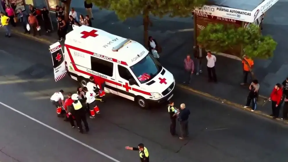 P&aacute;nico en Almer&iacute;a. Un coche se sale de la calzada, se sube a la acera y atropella a un peat&oacute;n