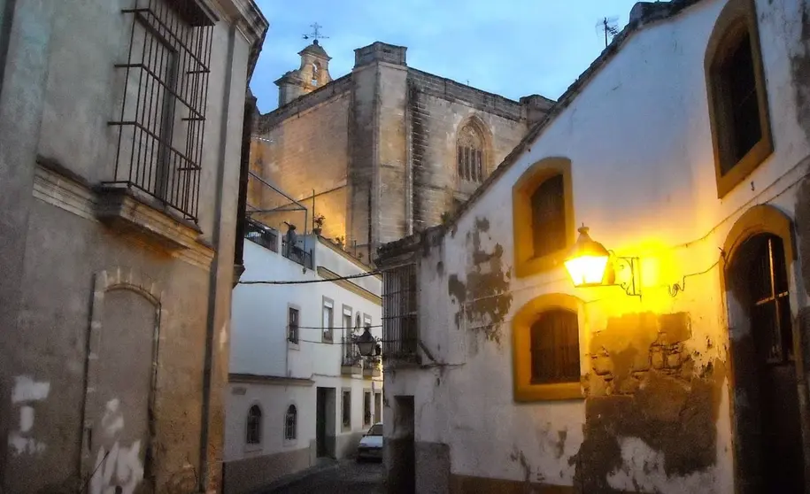 Asaltan y agreden a un hombre para robarle en plena calle en Jerez. Estas son las consecuencias