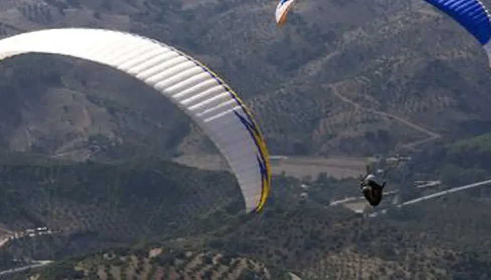 Tragedia en M&aacute;laga. Muere un parapentista tras sufrir un terrible un accidente en Ca&ntilde;ete la Real