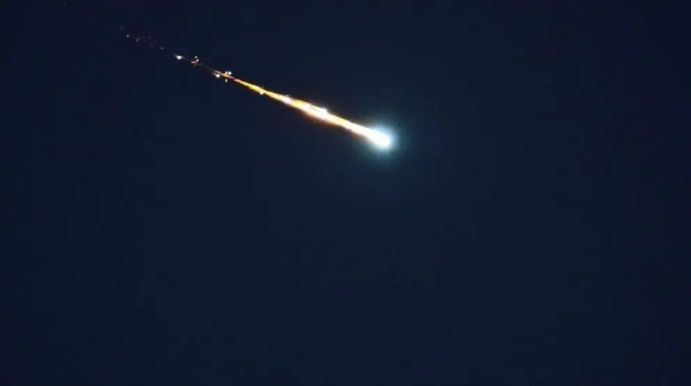 Este es el espectacular meteorito que ha cruzado el cielo de C&aacute;diz. Un fen&oacute;meno asombroso