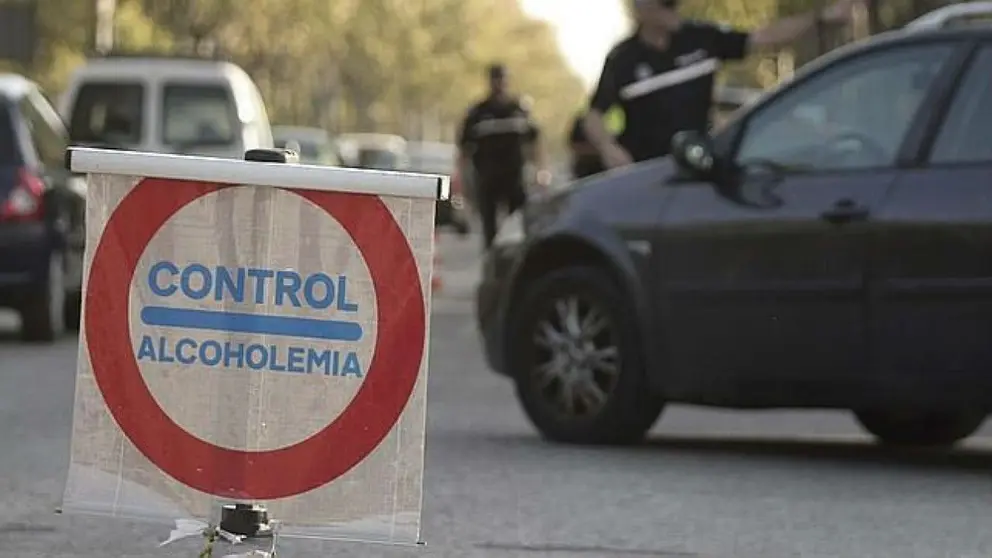 Pega a 4 guardias civiles por negarse a pasar el control de alcoholemia en C&oacute;rdoba. No va a la c&aacute;rcel