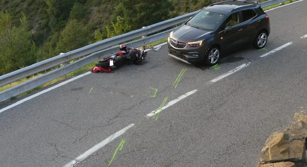 Muere un motorista tras chocar contra un turismo en la N-433 a la altura de Cortegana (Huelva)