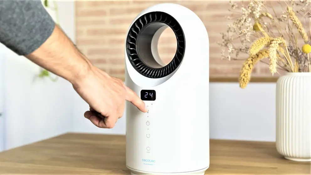 La estufa de Cecotec low-cost en Amazon con pantalla t&aacute;ctil y mando a distancia