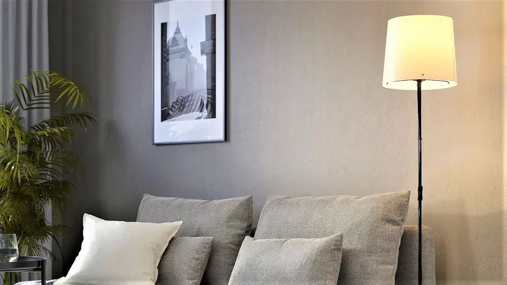 La &uacute;ltima ganga de Ikea: una l&aacute;mpara de pie elegante para el sal&oacute;n por 8,99 euros