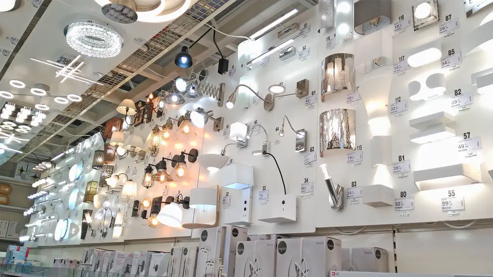 Secci&oacute;n de iluminaci&oacute;n de Leroy Merlin