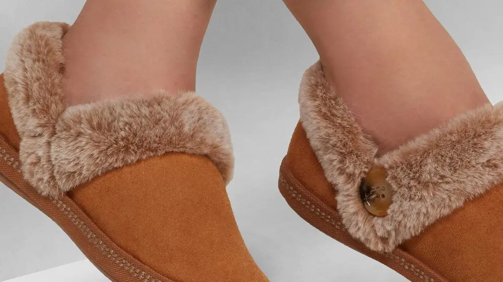 El chollo de las zapatillas de Skechers: las 'UGG' que visten y abrigan por 45 euros