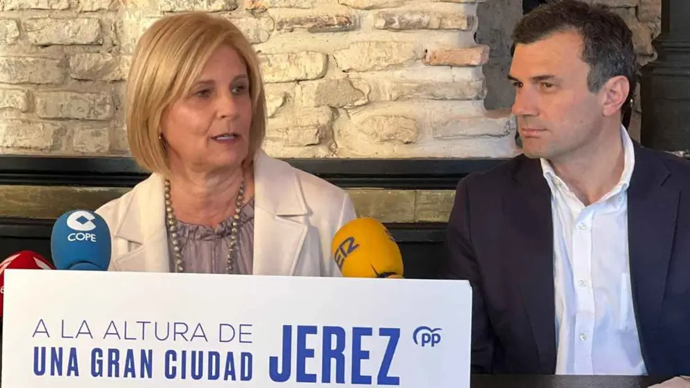 Mar&iacute;a Jos&eacute; Garc&iacute;a-Pelayo en el desayuno informativo con los medios