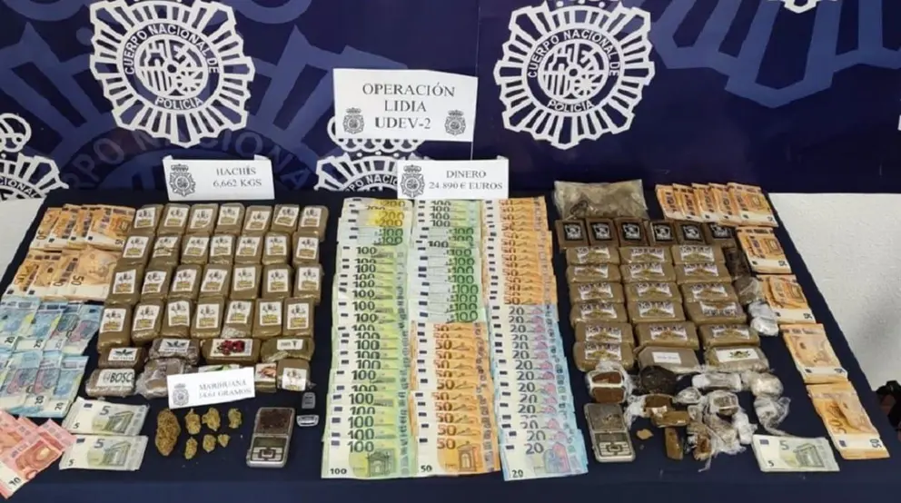 Operaci&oacute;n antidroga con detenidos en M&aacute;laga. As&iacute; se encontr&oacute; la Polic&iacute;a la casa investigada