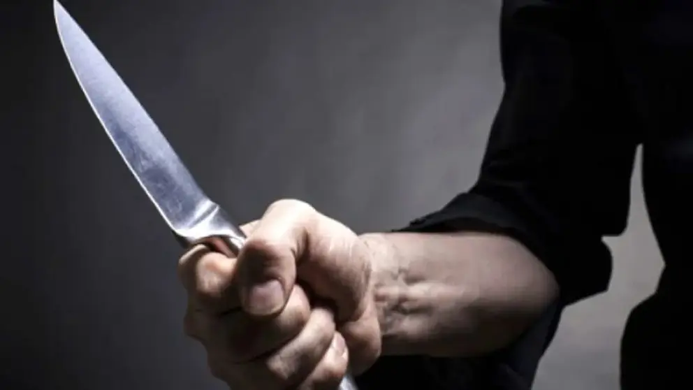 Acuchilla a su pareja en Almer&iacute;a por los mensajes en el m&oacute;vil y su modo de vestir