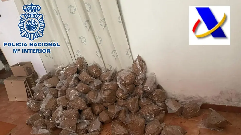 Brutal golpe contra el contrabando de tabaco en Ja&eacute;n. 25.000 kilos intervenidos y 16 detenidos