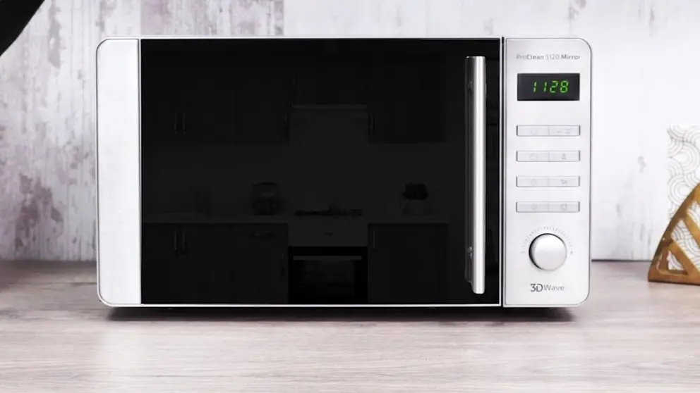 Nuevo electrodom&eacute;stico de Amazon: a la venta un microondas Cecotec con espejo por 79 euros