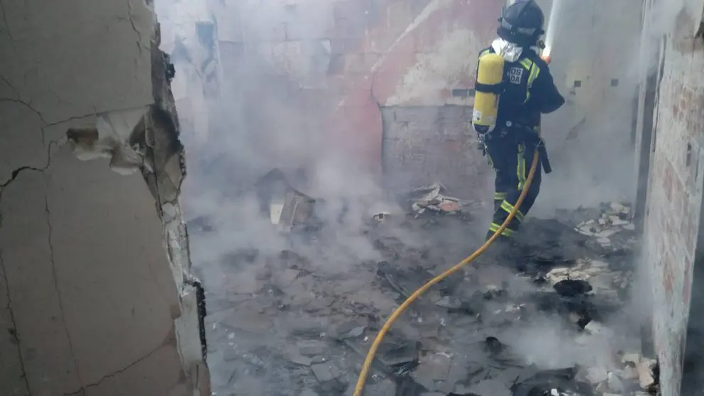 Muere un hombre quemado tras el incendio de una vivienda en Granada