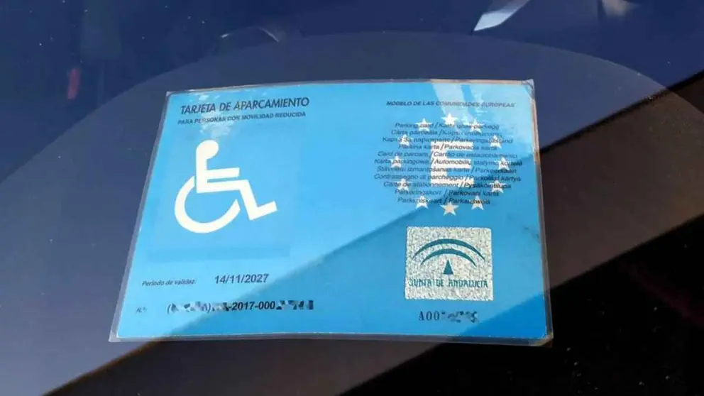 Tarjeta de aparcamiento de minusv&aacute;lidos