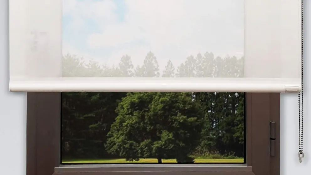 Adi&oacute;s calor y ventana que queda preciosa con el estor transl&uacute;cido de Amazon