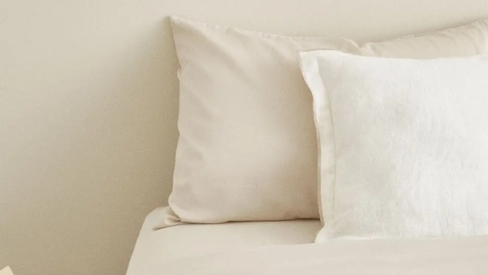 S&aacute;bana encimera de algod&oacute;n satinado de Zara Home