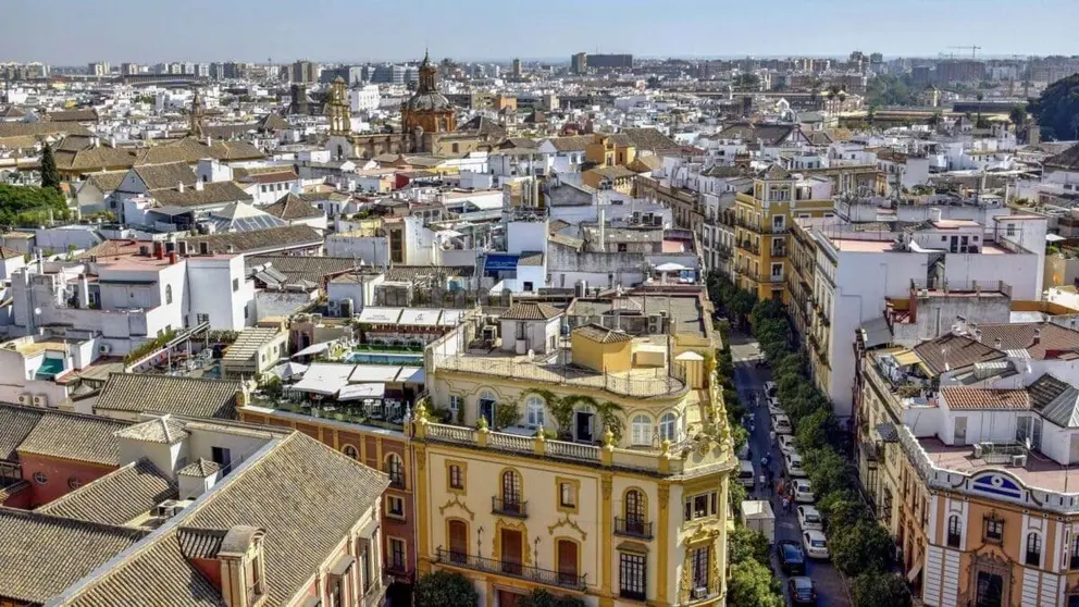 Sevilla es una maravilla. Estas son las 10 cosas imprescindibles que no te puedes perder