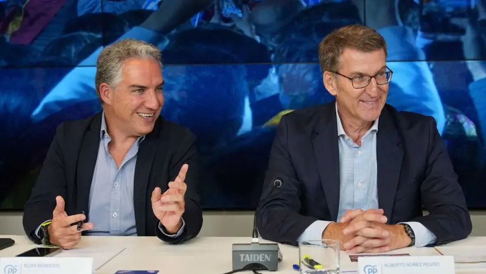 El&iacute;as Bendodo y Alberto N&uacute;&ntilde;ez Feij&oacute;o