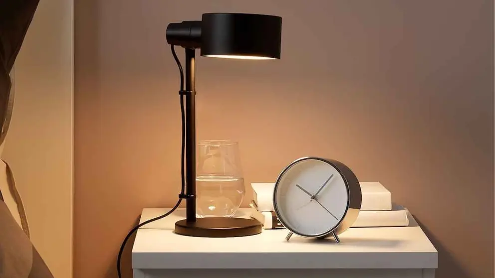 L&aacute;mpara flexo de trabajo L&Ouml;VM&Aring;NAD de Ikea