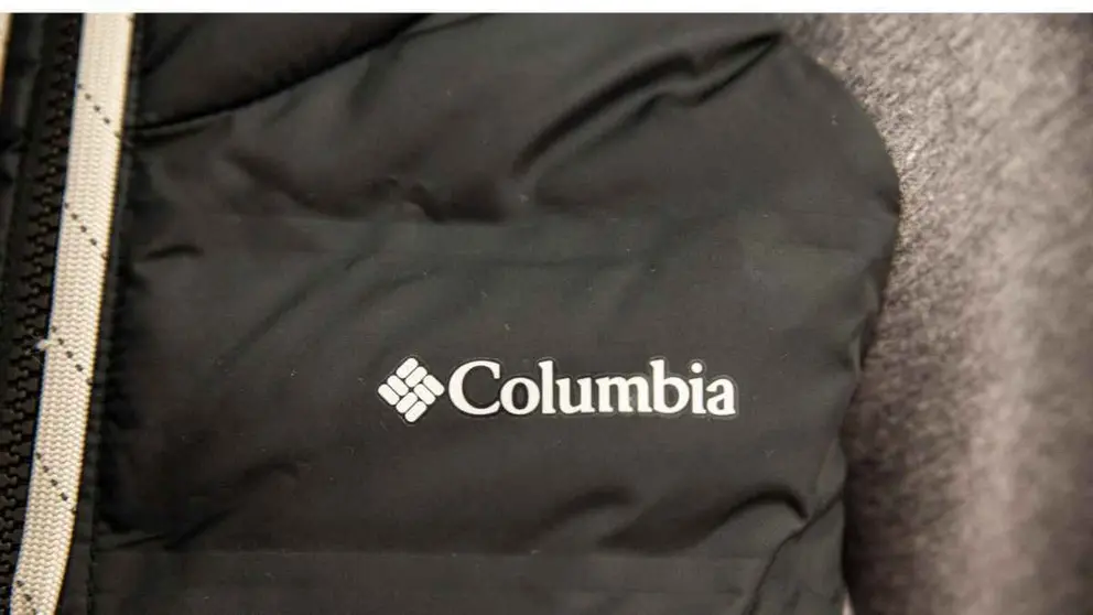 Decathlon se hace con la c&oacute;moda mitad sudadera mitad chaquet&oacute;n de Columbia