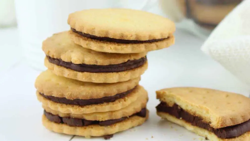 Galletas rellenas de chocolate 