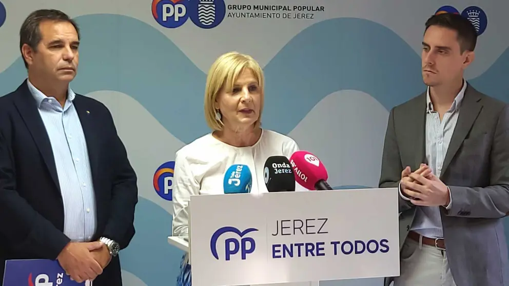 Mar&iacute;a Jos&eacute; Garc&iacute;a-Pelayo en rueda de prensa