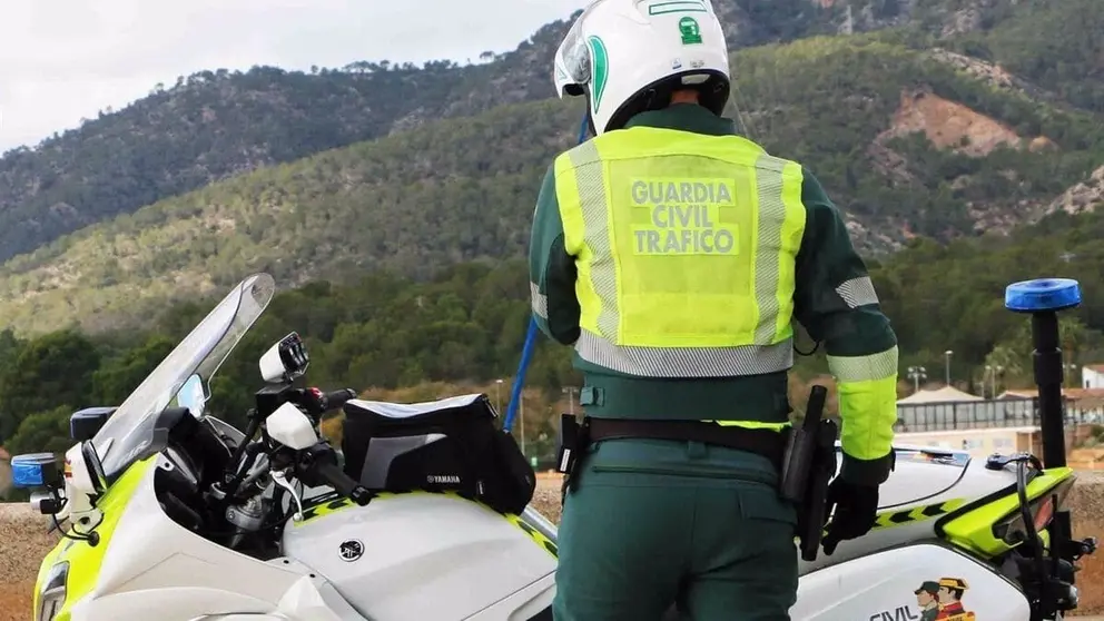 Choque entre un turismo y una motocicleta en M&aacute;laga capital. Estas son las consecuencias