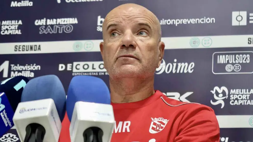 El entrenador del Melilla considera que el M&aacute;laga CF es "candidato a pelear por el ascenso"