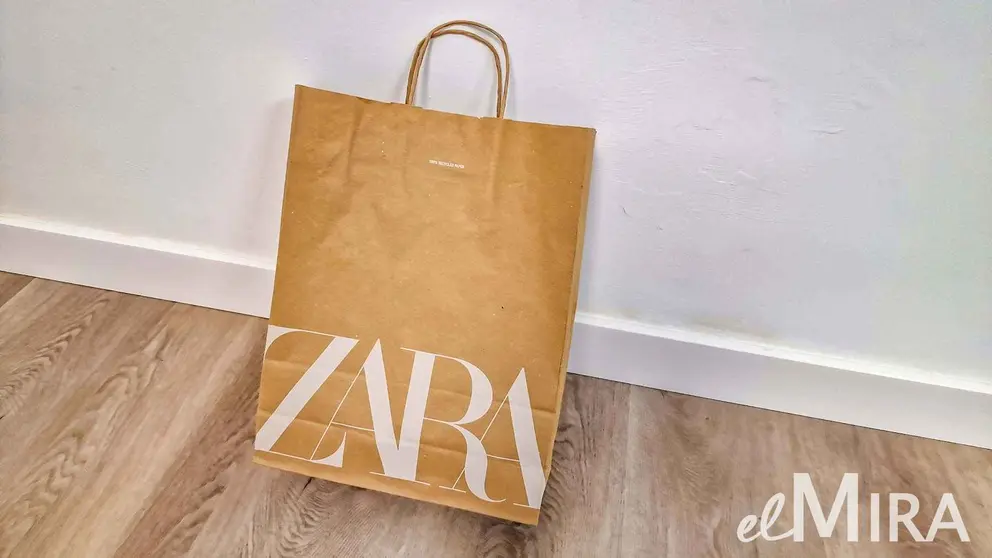Zara bolsa de compra en tienda Inditex