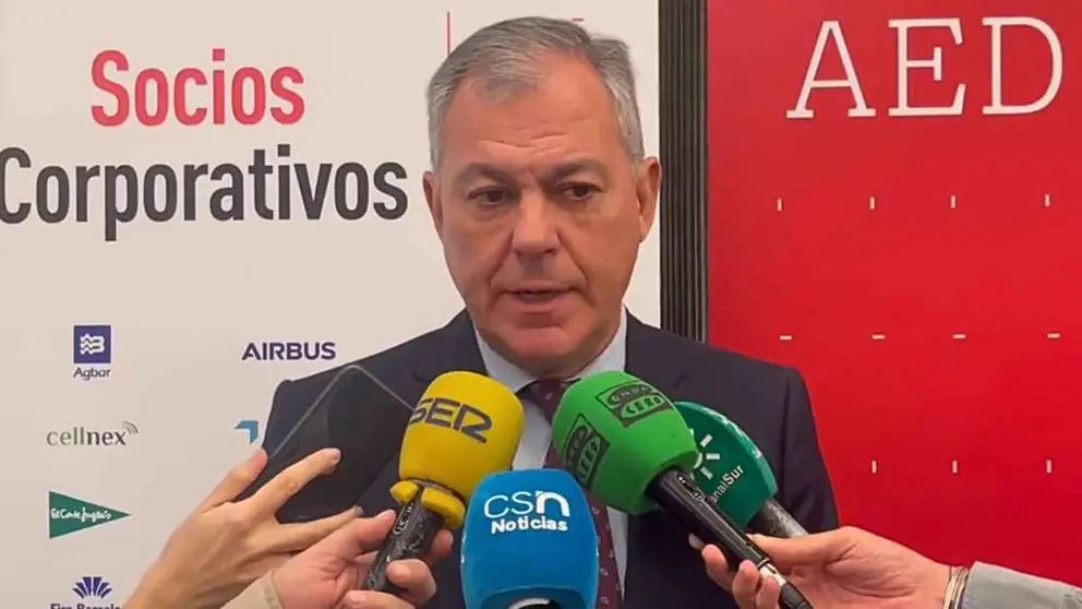 Jos&eacute; Luis Sanz atiende a los medios | Foto: X