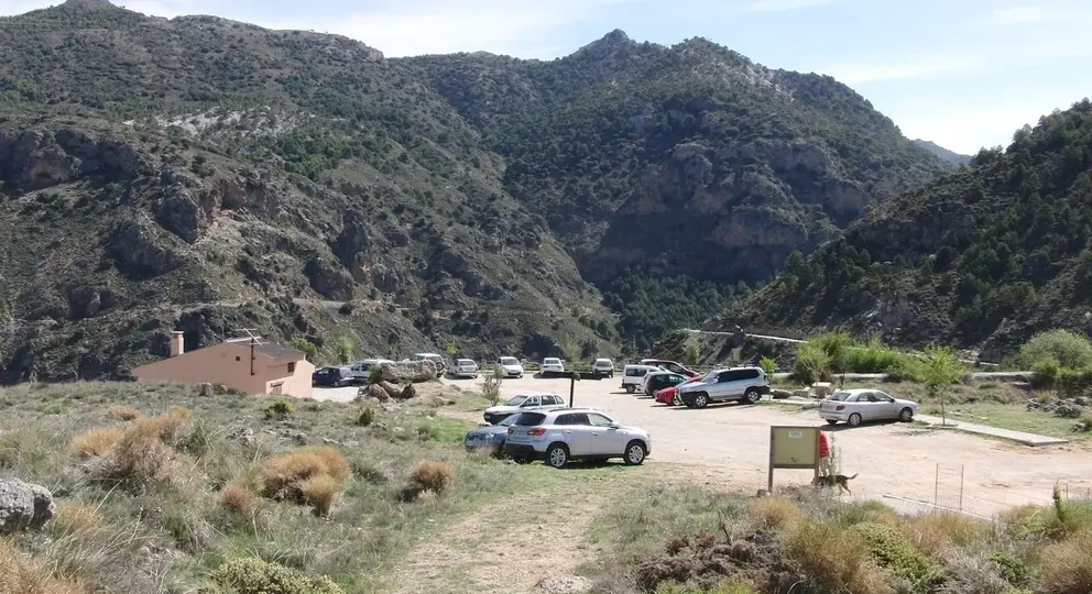 20 personas mayores se pierden mientras hacen senderismo en el Cerro Huenes de Granada (2)
