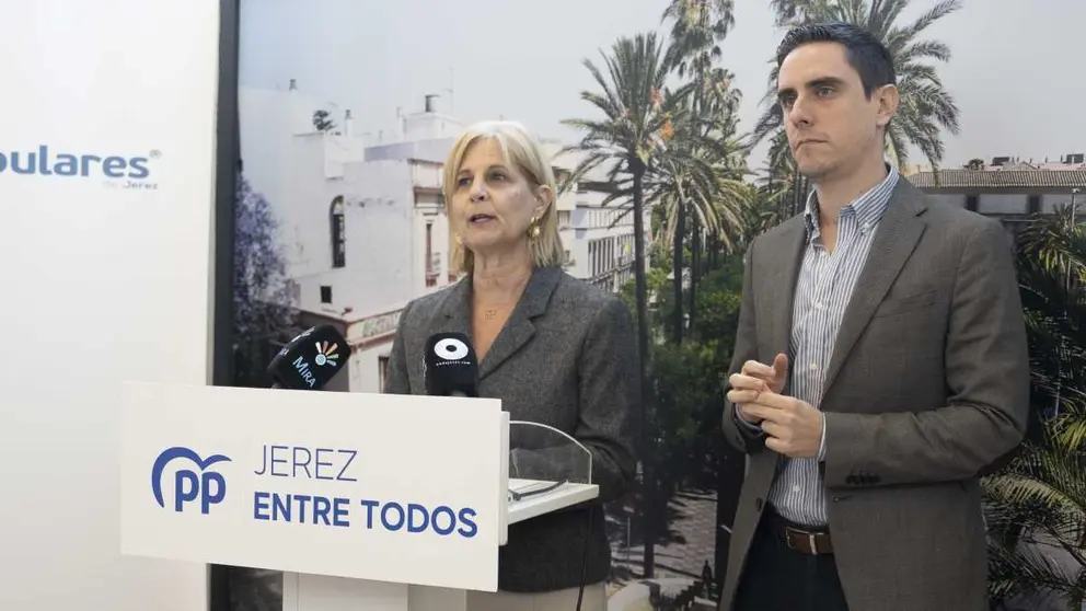 Garc&iacute;a-Pelayo y Jaime Espinar en rueda de prensa | El MIRA