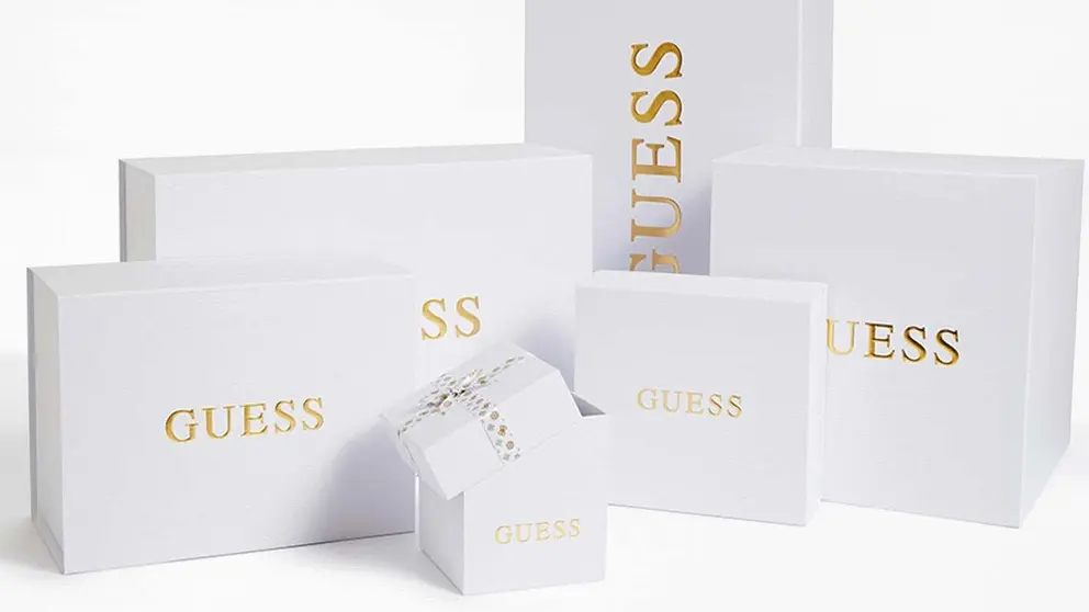 Cajas de complementos de Guess