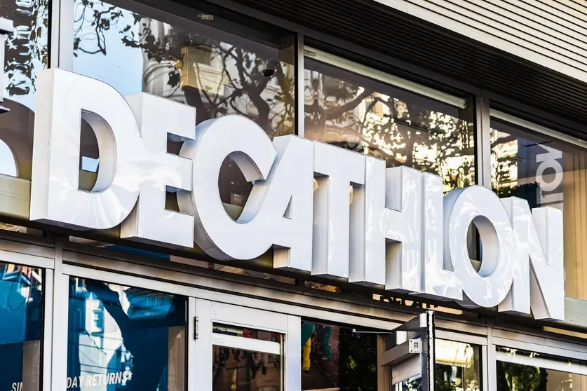 NO CUMPLE MEDIDA NI PESO Tienda Decathlon