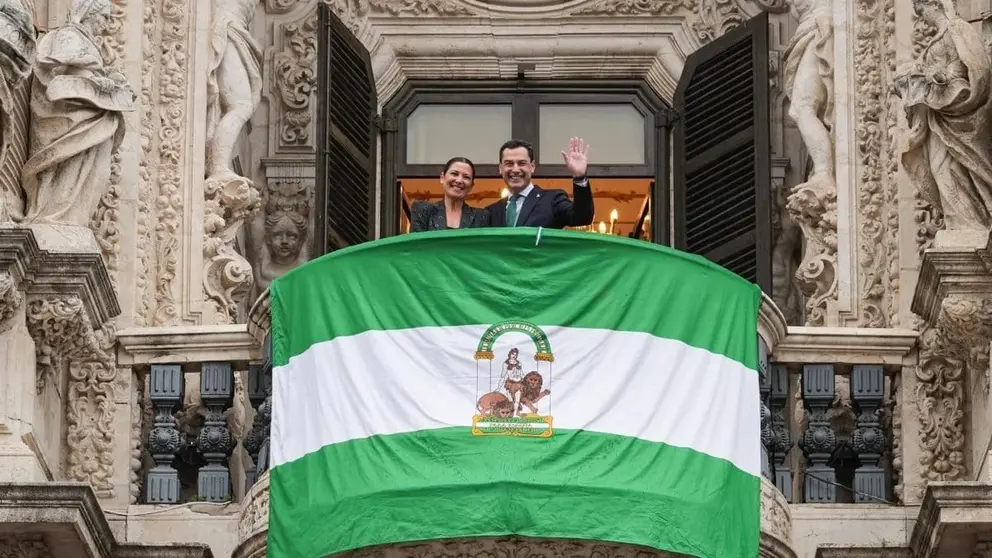 Juanma Moreno, en la celebraci&oacute;n del 4D. "Andaluc&iacute;a est&aacute; cargada de pasado pero llena de futuro"