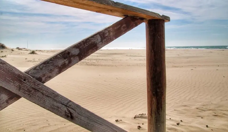 Rescatan un cad&aacute;ver flotando frente a la costa de C&aacute;diz capital