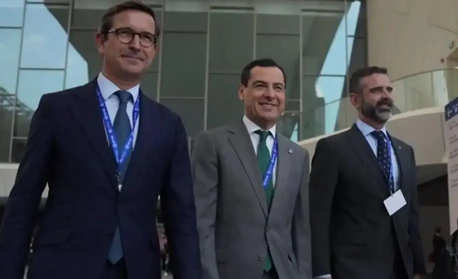 Juanma Moreno, en Dub&aacute;i. "El clima seco de Andaluc&iacute;a limita su crecimiento econ&oacute;mico y social"