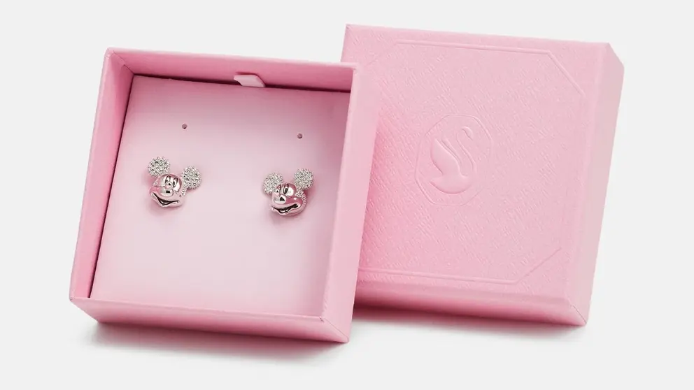Swarovski saca a la venta los pendientes de Disney y est&aacute;n arrasando como regalo de Navidad