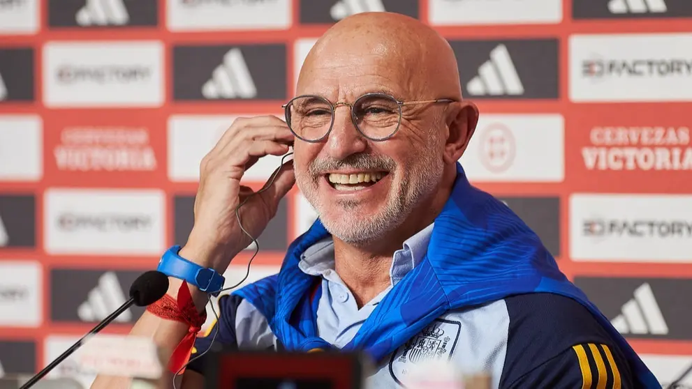 Luis de la Fuente en la previa del Espa&ntilde;a - Escocia | Salvador L&oacute;pez Medina para El MIRA