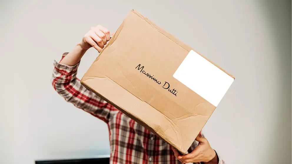 Caja de pedidos de Massimo Dutti