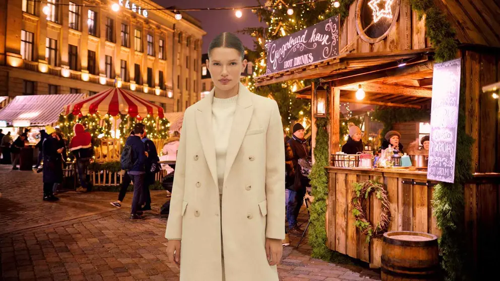 Abrigo recto de cuello solapa y manga larga en Stradivarius