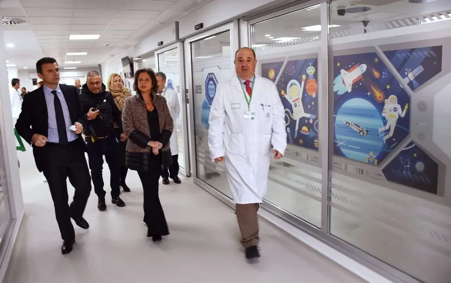 Catalina Garc&iacute;a en C&aacute;diz. "Andaluc&iacute;a ya no es el farolillo rojo de la sanidad espa&ntilde;ola"