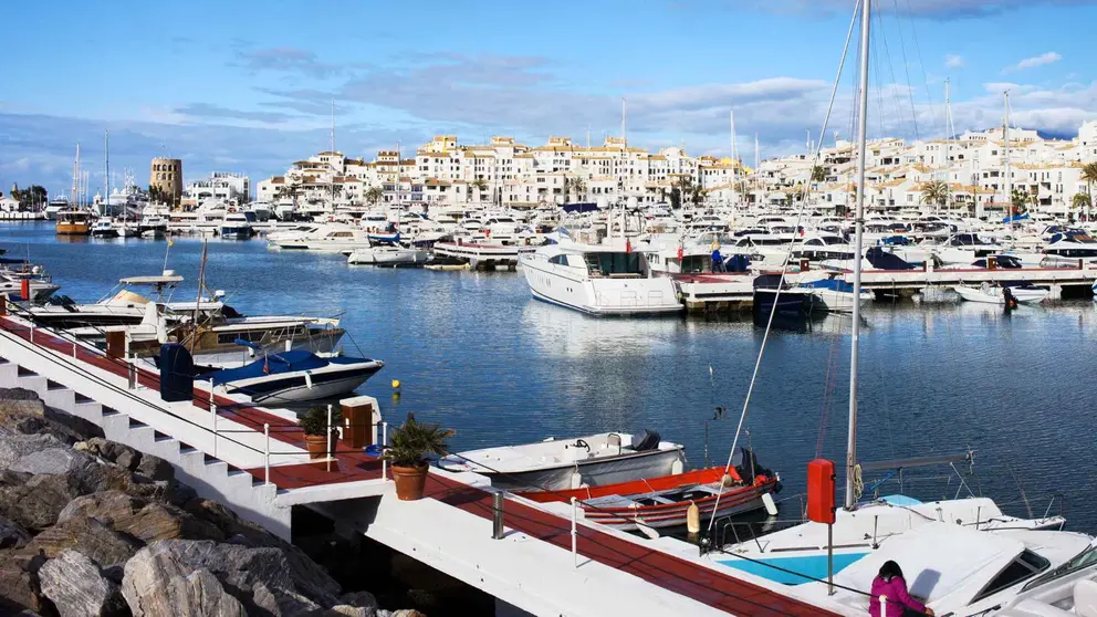 Puerto Ban&uacute;s en la Costa del Sol de Marbella, M&aacute;laga
