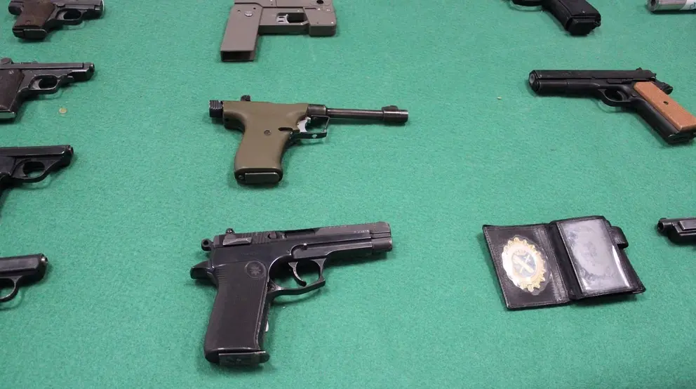 Este el incre&iacute;ble arsenal encontrado en Ja&eacute;n. Hab&iacute;a 39 pistolas, rifles y hasta armas de guerra