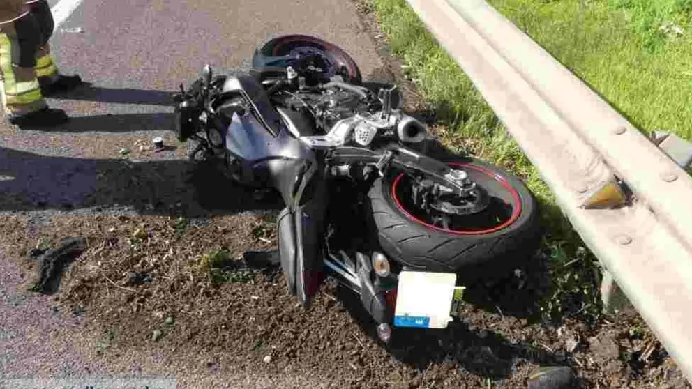 Un motorista pierde la vida tras chocar con una vaca en la N-340 en Tarifa